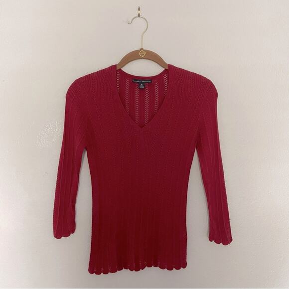 Banana Republic V Neck Wine Red Sweater Delicate Knit - Picture 1 of 6